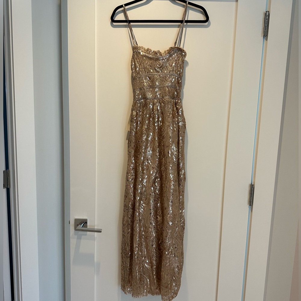 Beautiful rose gold Böhme sequin strappy dress with ruffle size small